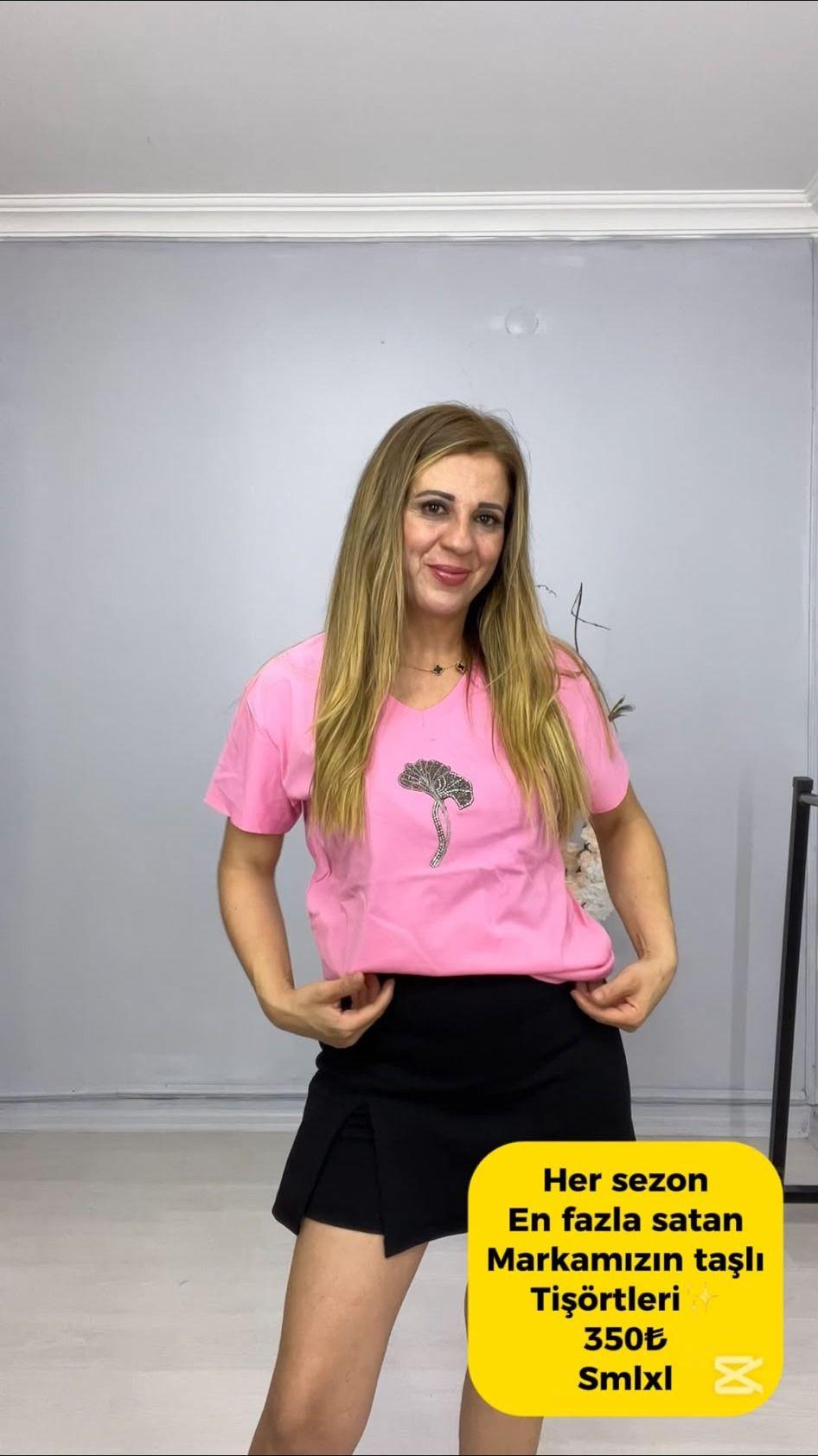 Taşlı Çiçek Baskılı Tişört Update